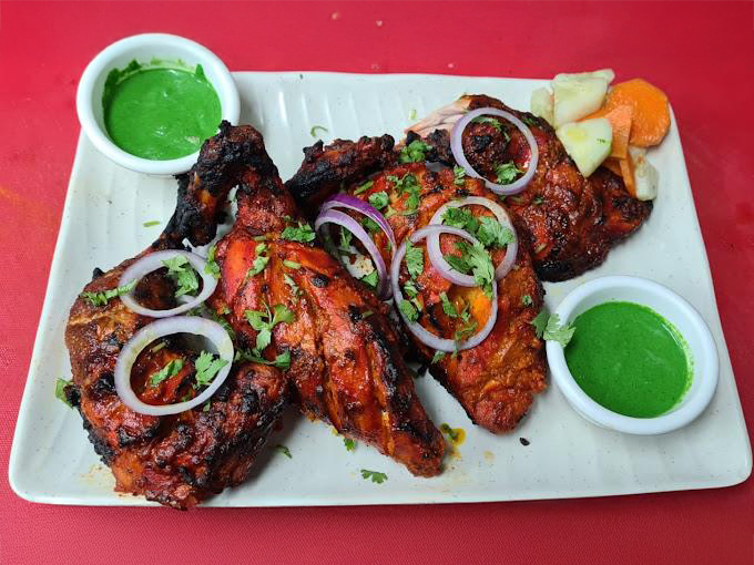 Tikkas & Tandoori Chicken - Chilli & Pepper Rastaurant and Bar in Little India, Singapore